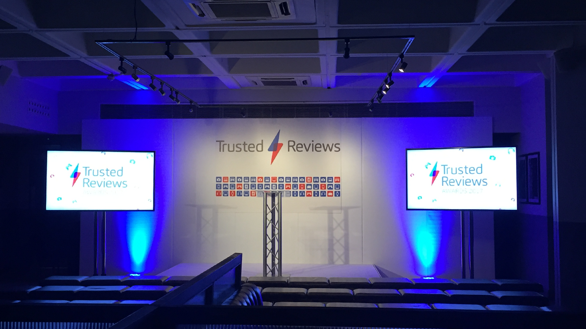 What Are The Precautions For Rental LED Screens For Stage?